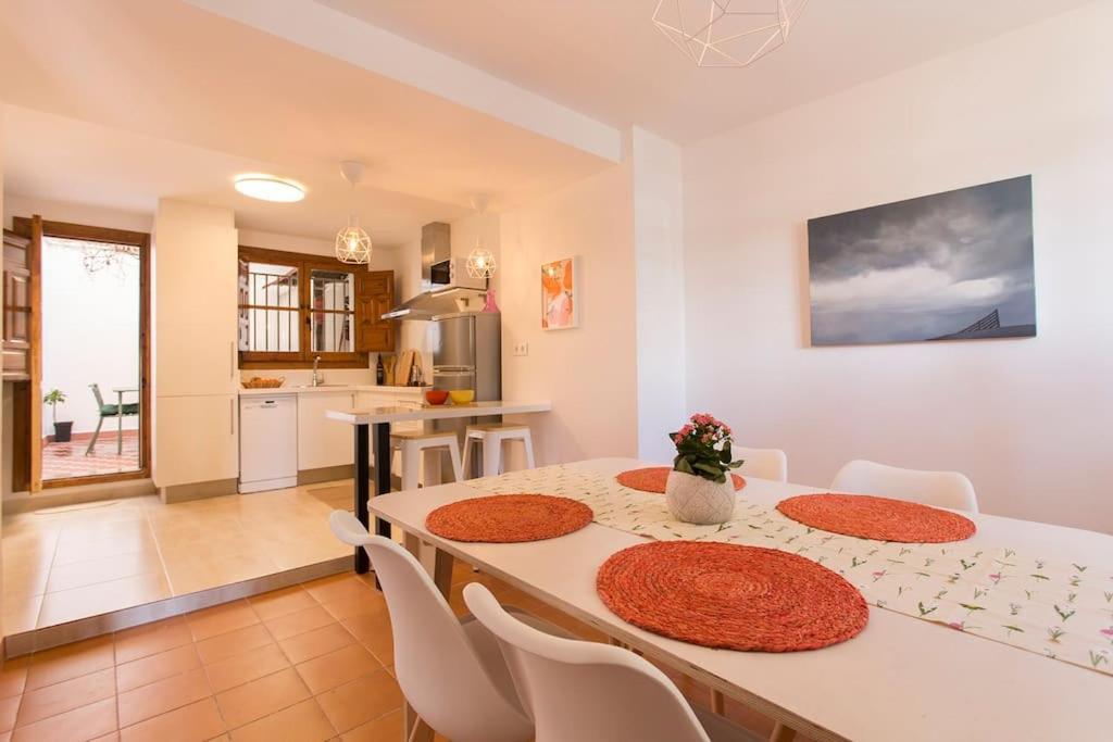 Casa Tipica Del Albaicin Con Interior De Diseno Villa Granada Eksteriør billede